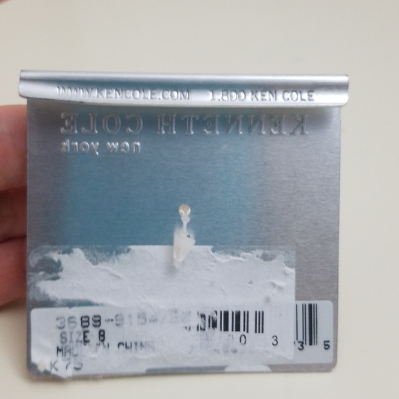 🎶 Kenneth Cole Spiral Ring, Size 8 NWT - Picture 3 of 4